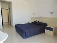 West End Hotel